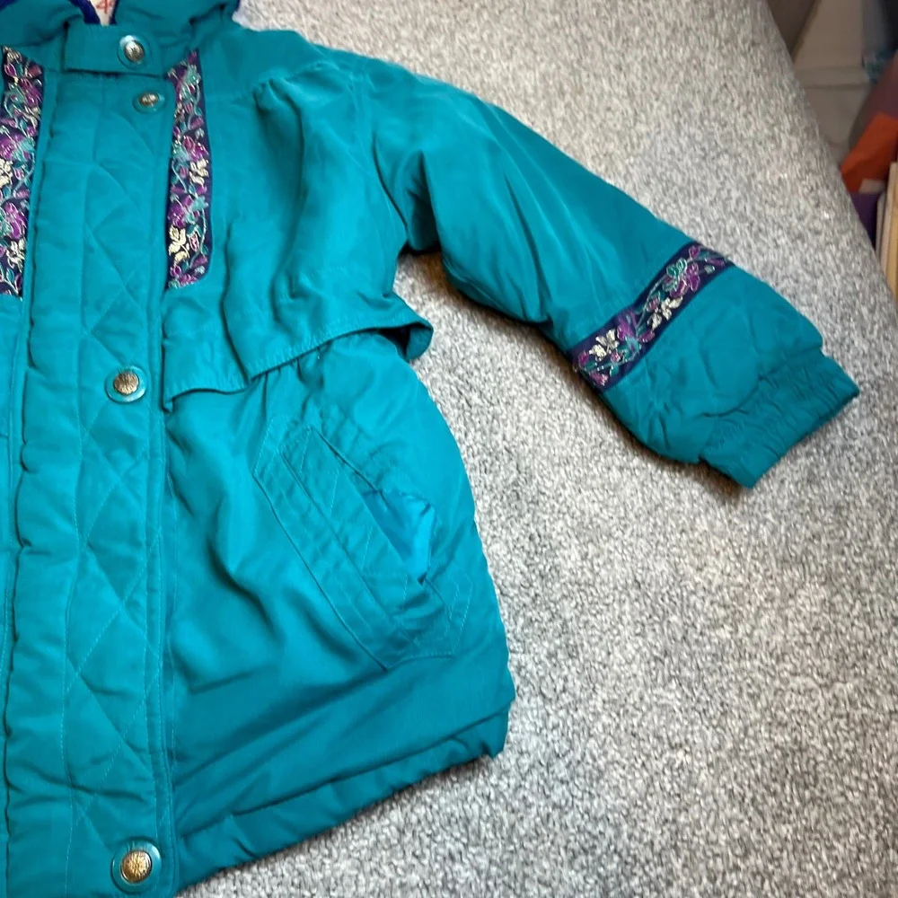 Vintage brand unbranded